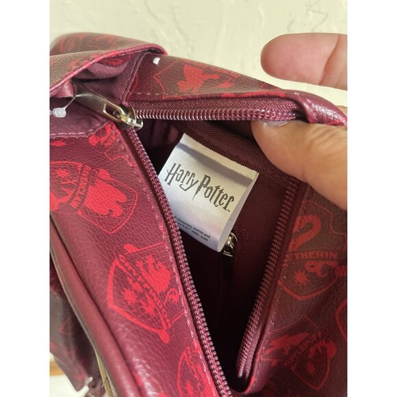 NWOT Disney Hogwarts Faux Leather Mini Backpack Harry Pottery Coin Purse Pouch - Picture 10 of 10